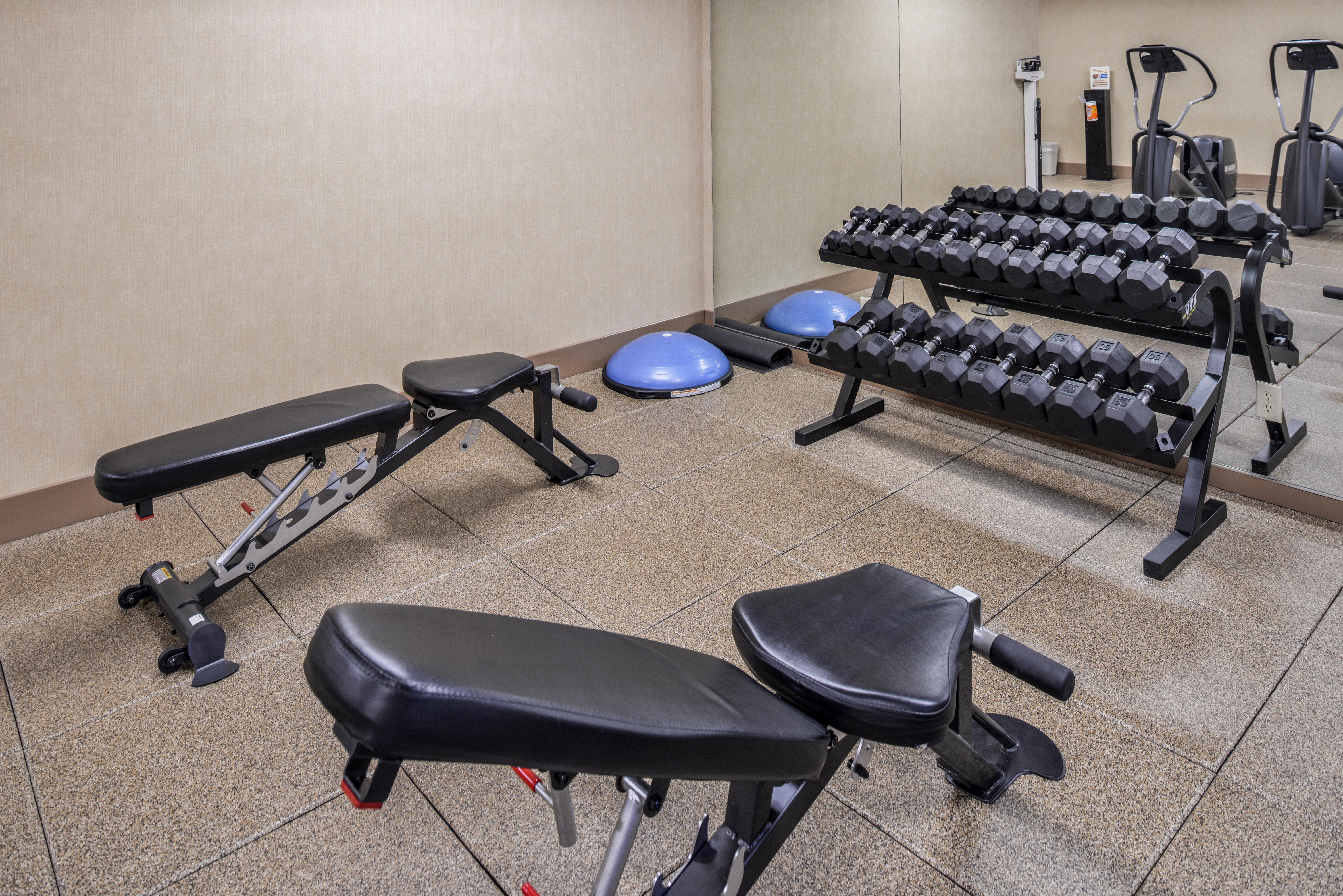 Holiday Inn Express Hotel & Suites Sioux Falls At Empire Mall By Ihg Exterior photo
