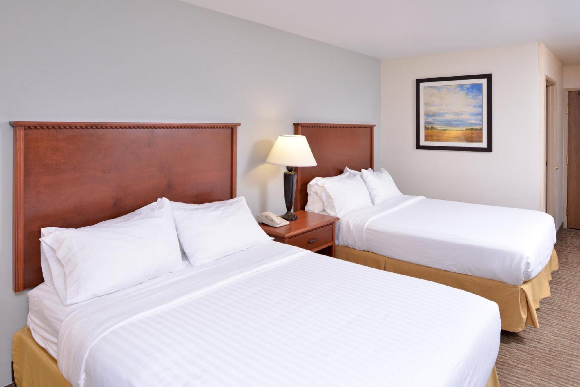 Holiday Inn Express Hotel & Suites Sioux Falls At Empire Mall By Ihg Exterior photo