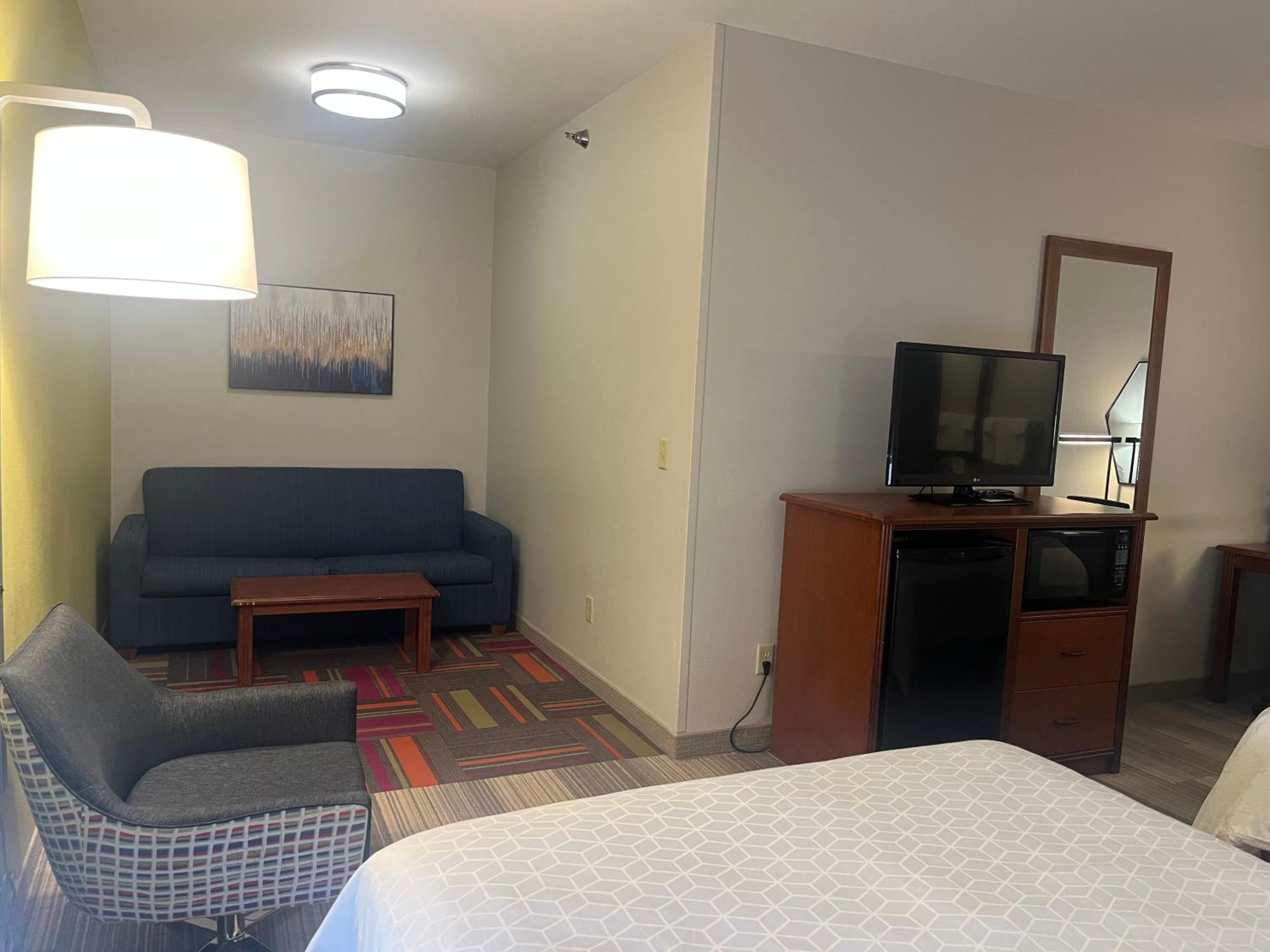 Holiday Inn Express Hotel & Suites Sioux Falls At Empire Mall By Ihg Exterior photo